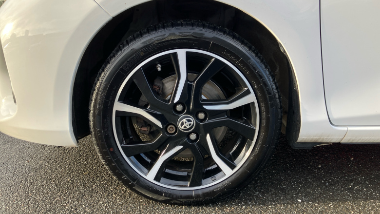 Toyota Yaris 1.5 Hybrid Excel 5dr CVT Hybrid Hatchback